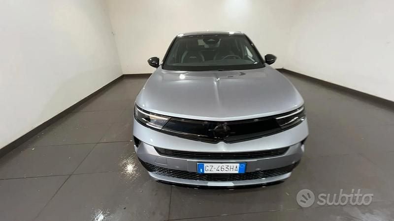 Bianco Usata 2025 Opel Mokka SUV | 18.890 € (Ottimo prezzo) - Immagine 1/4