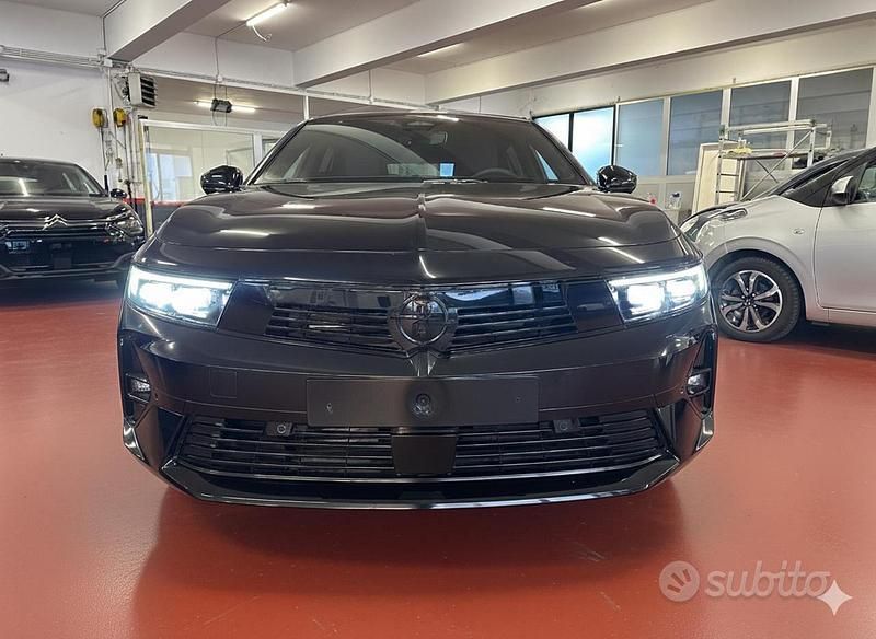 Usata Opel Astra 131 CV (96 kW) 2024 Nero Berlina