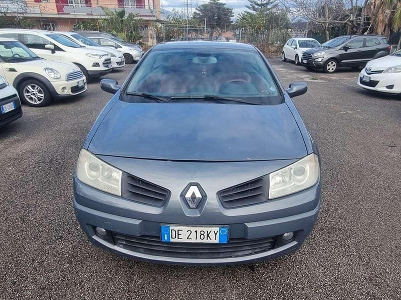 Usata Renault Mégane Cabriolet Luxe 131 CV (96 kW) 2007 Grigio scuro Cabrio