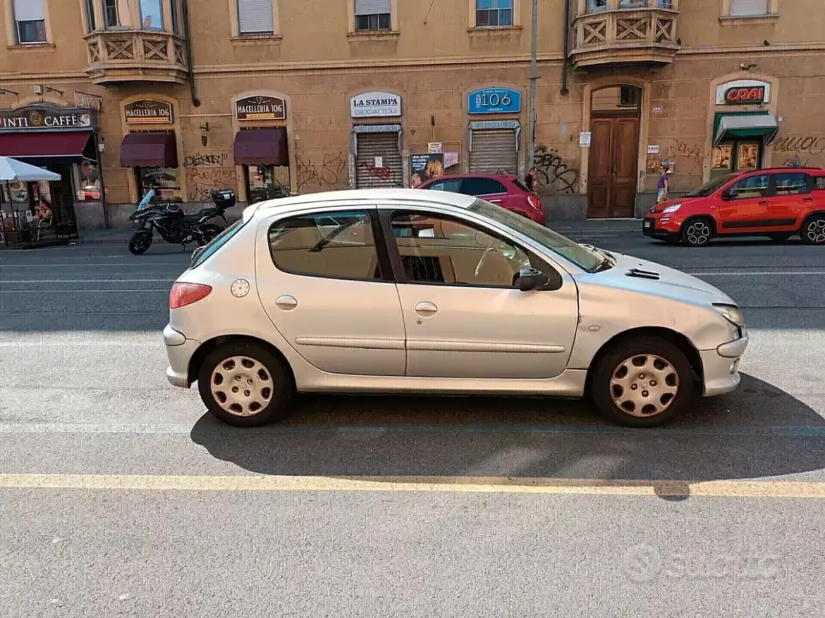 Usata Peugeot 206 75 CV (55 kW) 2008 Grigio Berlina