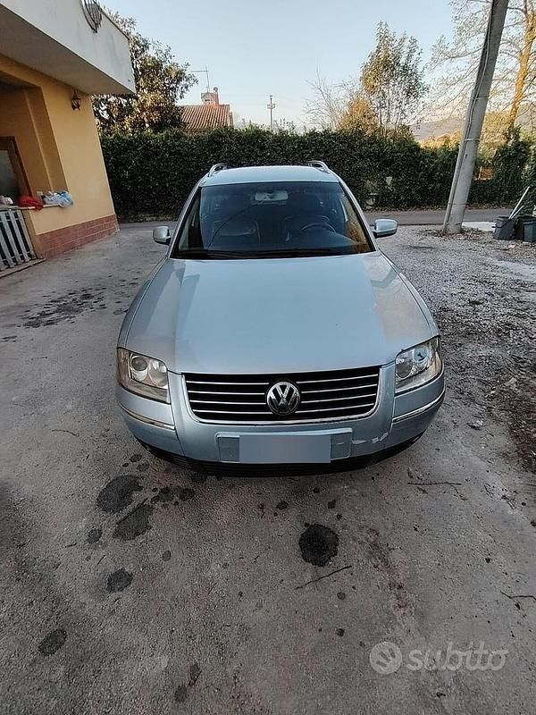 Usata VW Passat 130 CV (95 kW) 2002 Grigio Station wagon