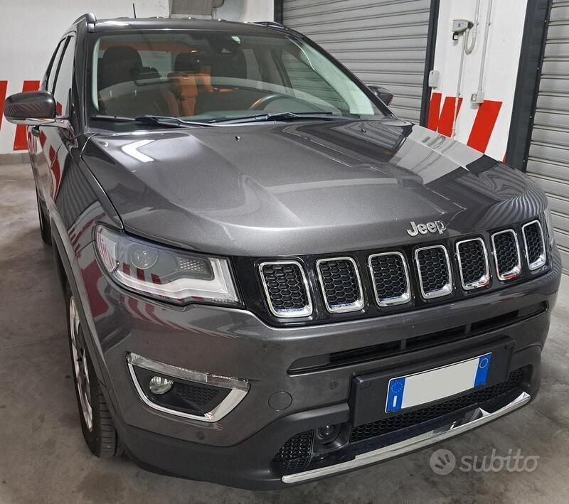 Usata Jeep Compass 170 CV (125 kW) 2018 Grigio SUV
