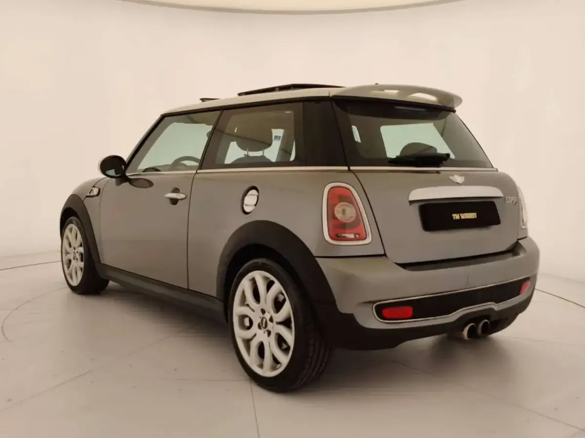 Usata Mini Cooper S 174 CV (127 kW) 2008 Grigio Utilitaria