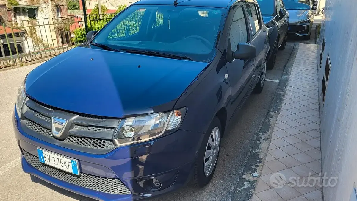 Usata Dacia Sandero 75 CV (55 kW) 2014 Blu Berlina