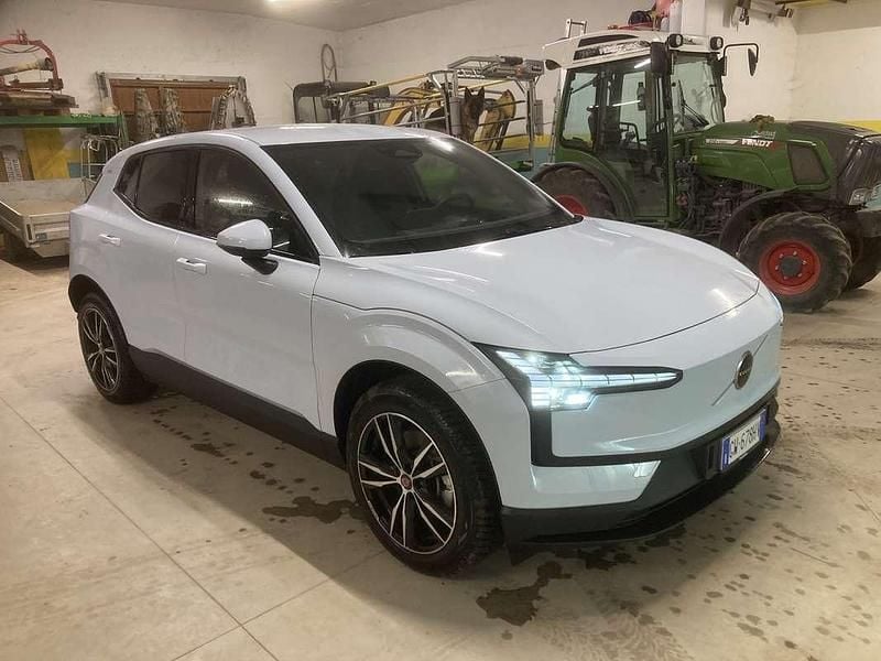 Usata Volvo EX30 Core 75 kW (102 CV) 2024 Blu/azzurro SUV