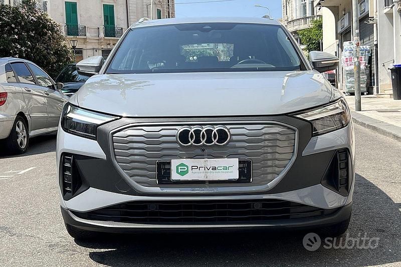Usata Audi Q4 e-tron Advanced 125 kW (170 CV) 2021 Grigio SUV