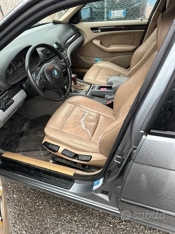 Usata 2004 BMW 320 Station wagon | 500 € (Super prezzo) - Immagine 1/4