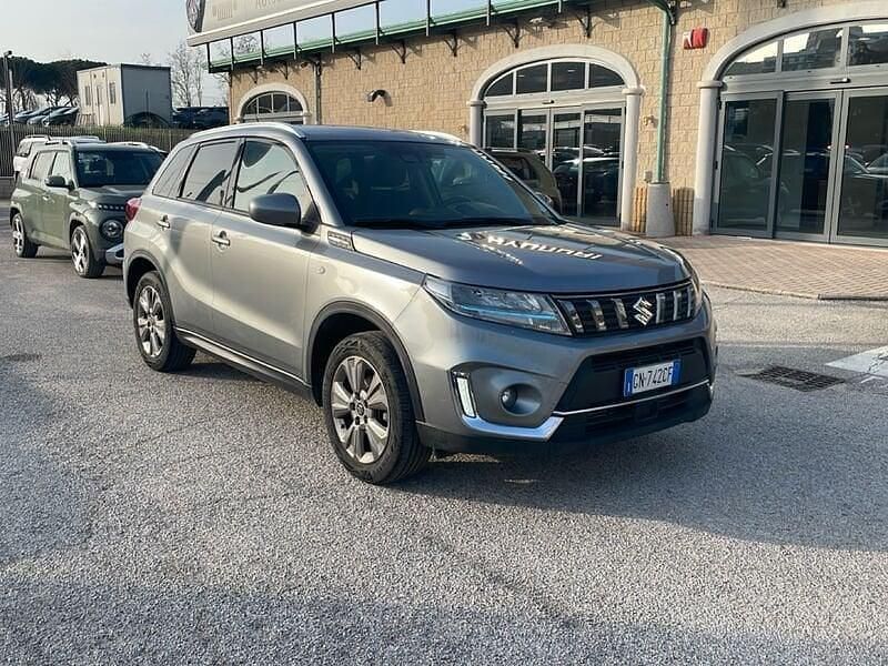 Usata Suzuki Vitara Cool 129 CV (94 kW) 2023 Grigio SUV