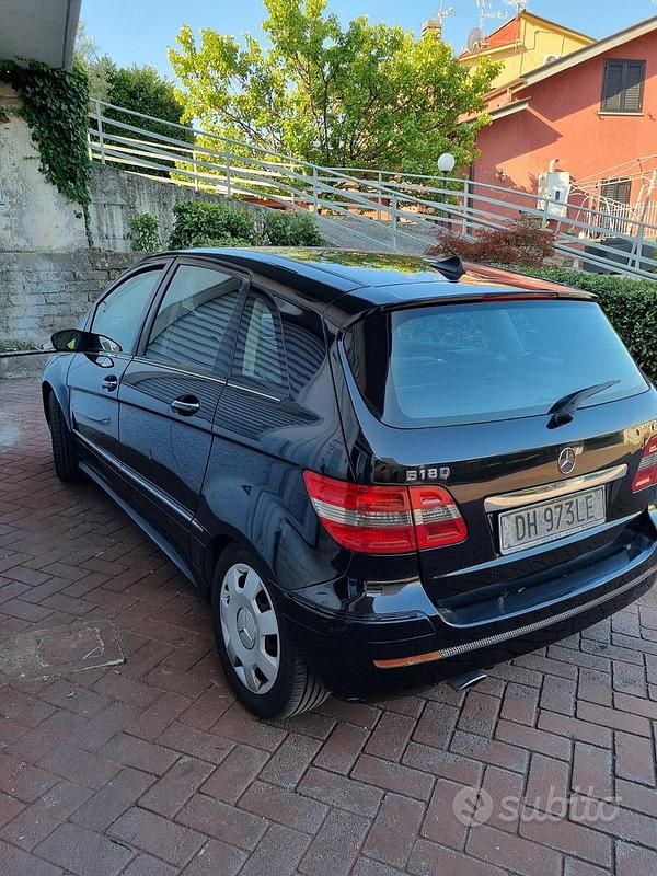 Usata 2007 Mercedes B180 Monovolume | 1500 € (Ottimo prezzo) - Immagine 1/4