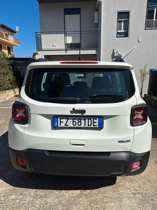 Usata Jeep Renegade Longitude 120 CV (88 kW) 2019 Bianco SUV