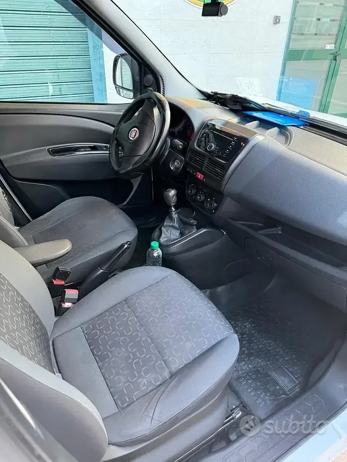 Usata Fiat Doblò 105 CV (77 kW) 2012 Monovolume