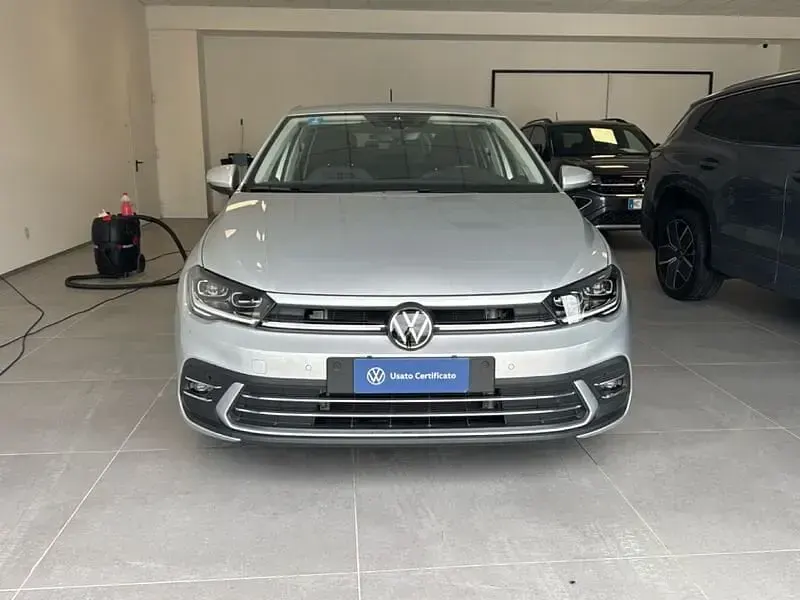 Usata VW Polo Style 95 CV (69 kW) 2025 Argento Utilitaria