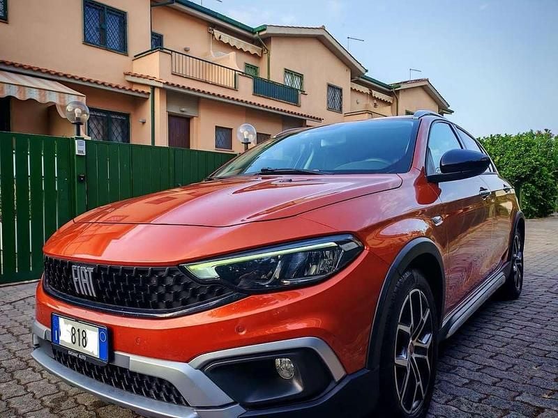 Usata Fiat Tipo Cross 101 CV (74 kW) 2021 Berlina