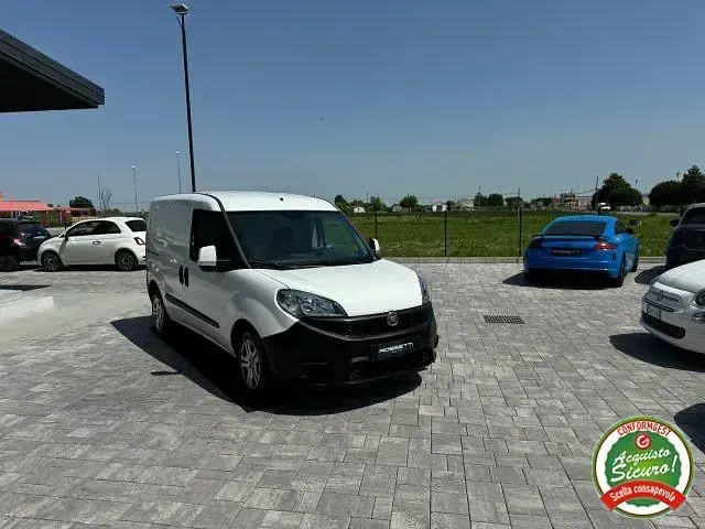 Usata Fiat Doblò 95 CV (69 kW) 2017 Bianco Monovolume