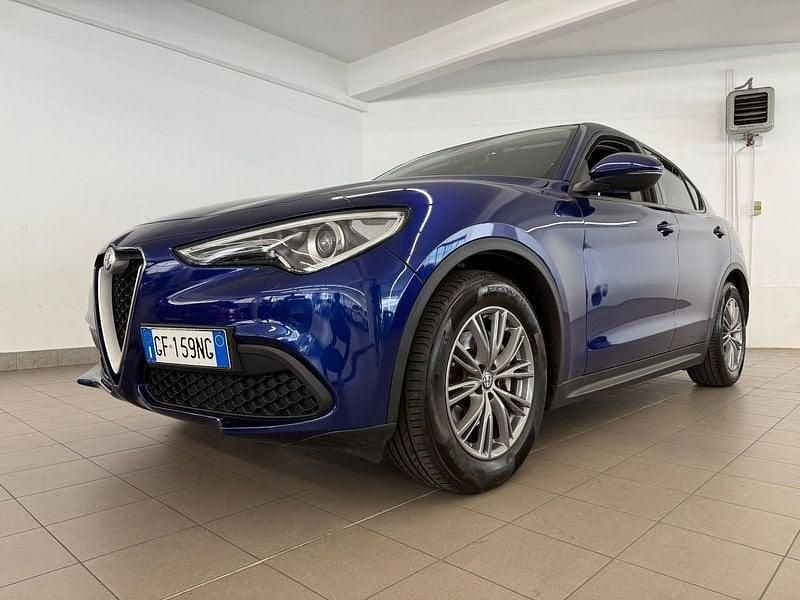 Usata Alfa Romeo Stelvio Business 160 CV (117 kW) 2021 Blu/azzurro SUV