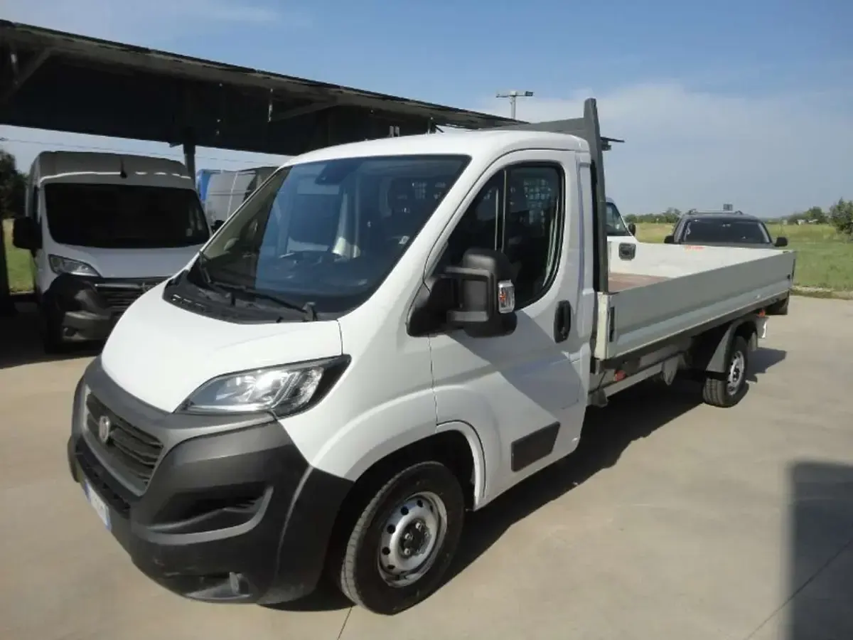 Usata Fiat Ducato 140 CV (102 kW) 2021 Bianco Furgone