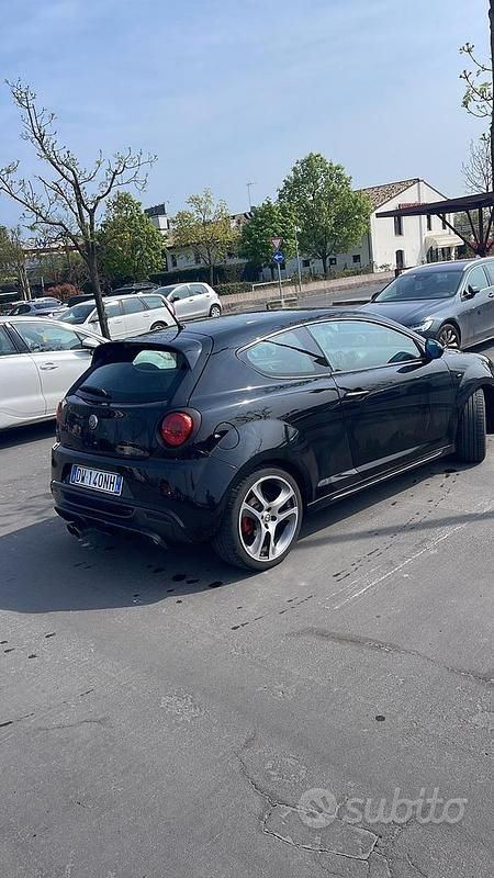 Usata Alfa Romeo MiTo 155 CV (114 kW) 2009 Nero Utilitaria