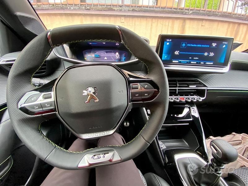 Usata Peugeot 208 101 CV (74 kW) 2021 Blu Utilitaria