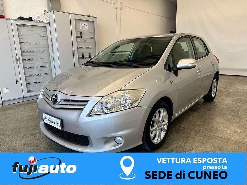 Grigio Usata 2012 Toyota Auris Active Due volumi | 5900 € (Ottimo prezzo) - Immagine 1/4
