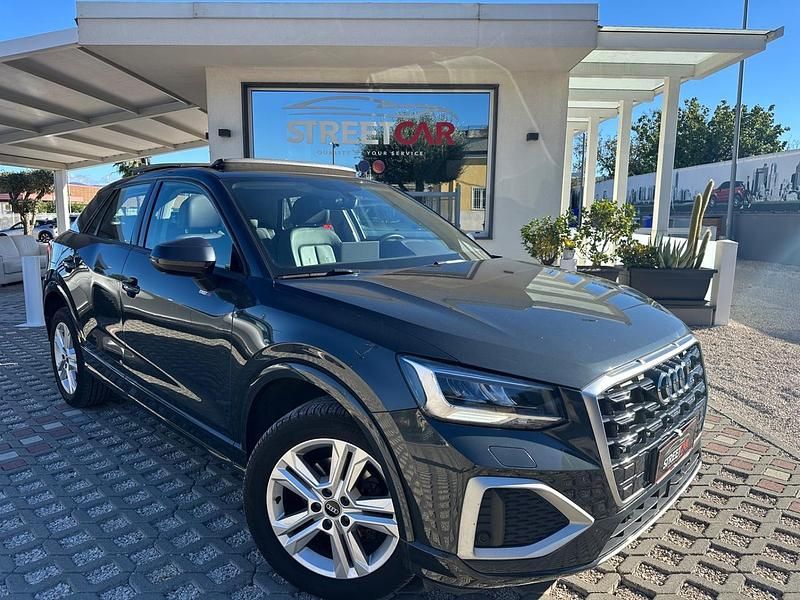 Grigio Usata 2021 Audi Q2 Admired SUV | 22.999 € (Buon prezzo) - Immagine 1/4