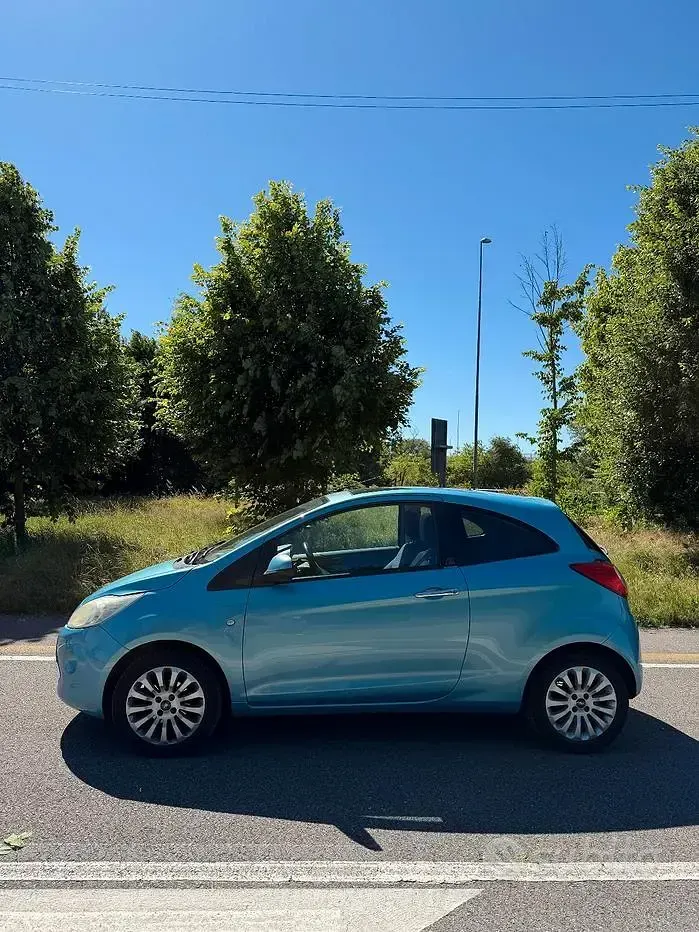 Usata Ford Ka 69 CV (50 kW) 2010 Blu Utilitaria