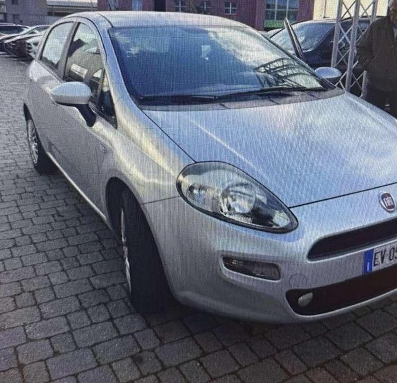 Usata Fiat Punto Easy 77 CV (56 kW) 2014 Other Utilitaria