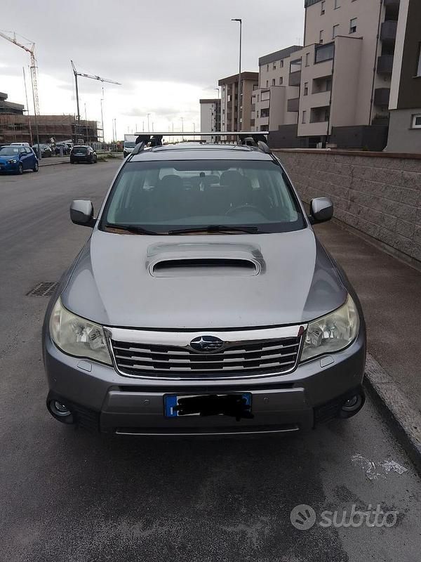 Usata Subaru Forester 2009 Grigio SUV