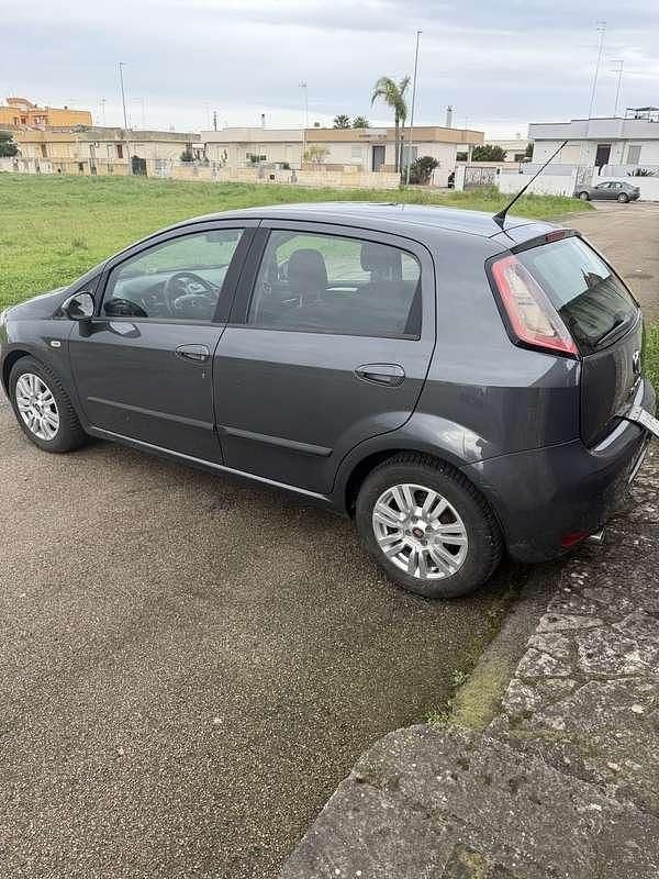 Usata Fiat Punto Evo Dynamic 86 CV (63 kW) 2013 Utilitaria