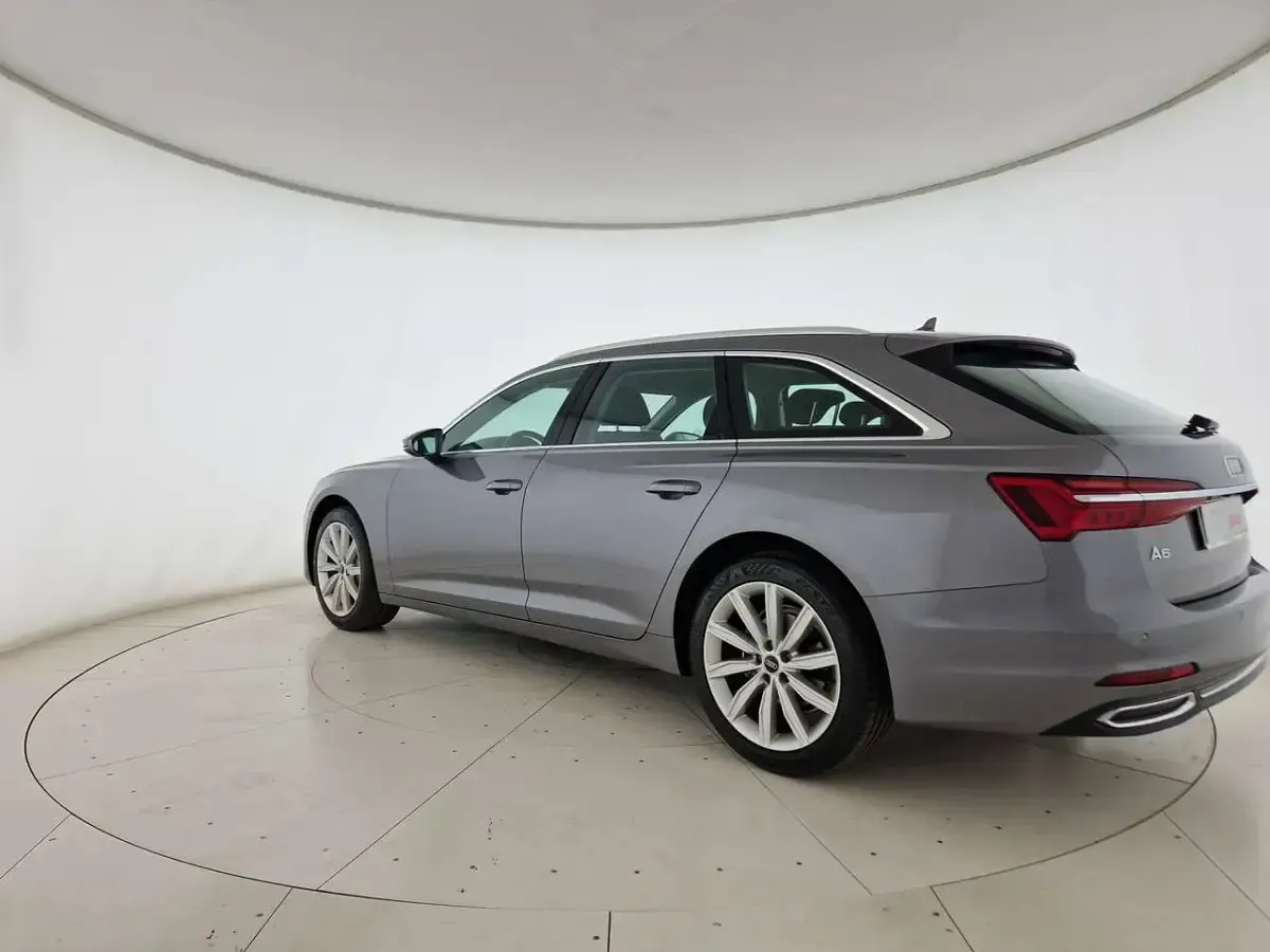 Usata Audi A6 Business 204 CV (150 kW) 2022 Grigio tifone metallizzato Station wagon
