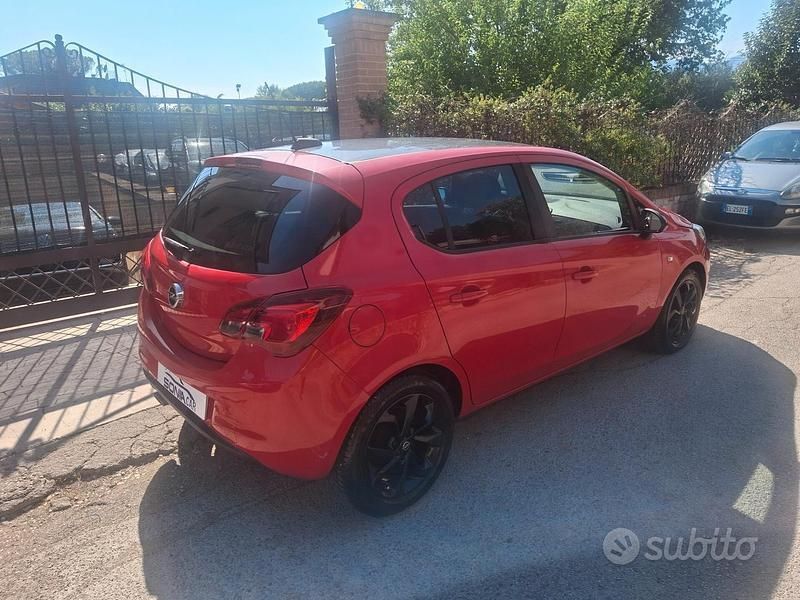 Usata Opel Corsa 90 CV (66 kW) 2017 Rosso Berlina