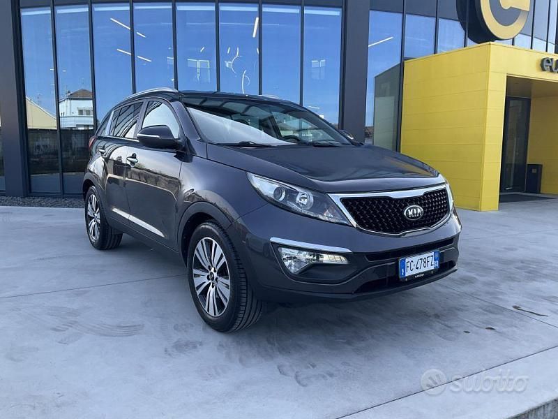 Usata Kia Sportage 116 CV (85 kW) 2016 Grigio metallizzato SUV