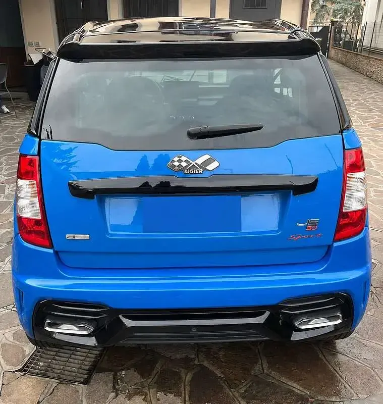 Usata Ligier JS50 2023 Blu/azzurro Utilitaria