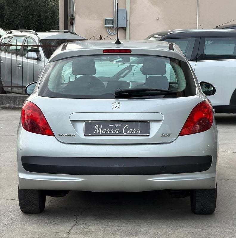 Usata Peugeot 207 88 CV (64 kW) 2008 Argento Berlina