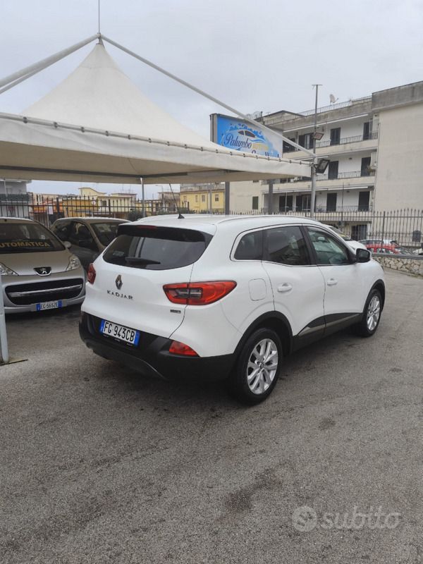 Bianco Usata 2016 Renault Kadjar SUV | 11.000 € (Buon prezzo) - Immagine 1/4