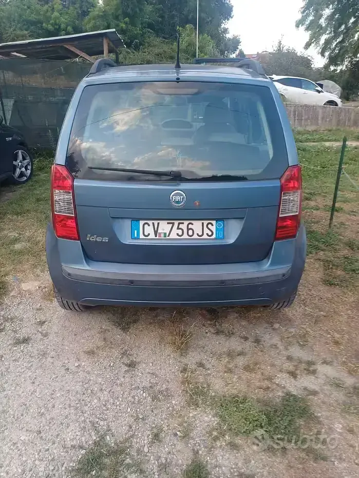 Usata Fiat Idea 95 CV (69 kW) 2005 Bluazzurro Monovolume