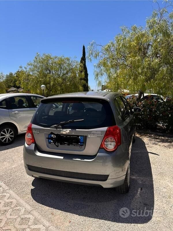 Usata Chevrolet Aveo LS 84 CV (61 kW) 2009 Grigio Utilitaria