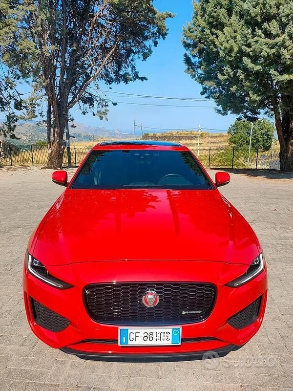 Usata Jaguar XE R-Dynamic 180 CV (132 kW) 2020 Rosso Berlina
