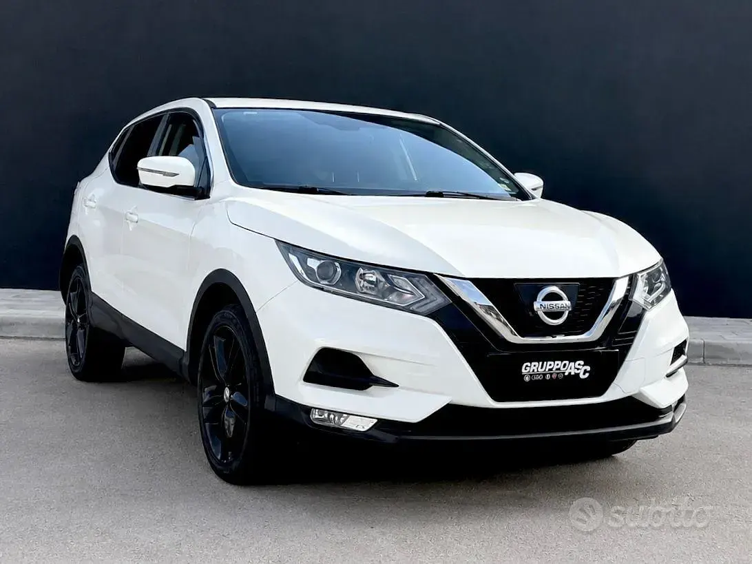 Usata Nissan Qashqai Tekna 110 CV (80 kW) 2017 Bianco SUV