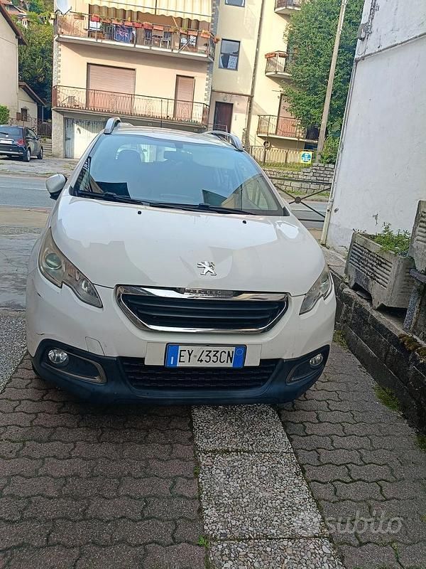 Usata Peugeot 2008 92 CV (67 kW) 2015 Bianco SUV