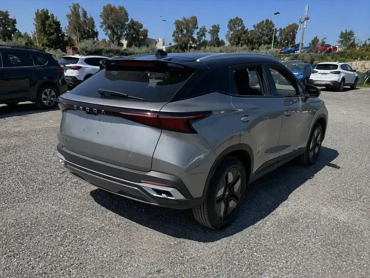 Usata Omoda 5 147 CV (108 kW) 2025 Argento SUV