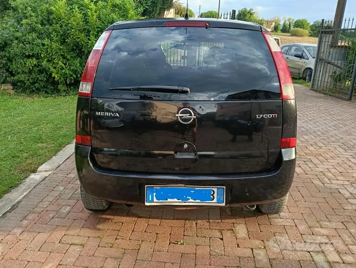 Usata Opel Meriva Cosmo 101 CV (74 kW) 2005 Nero Monovolume