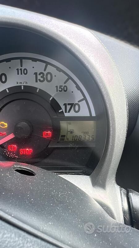 Usata Toyota Aygo 2008 Rosso Utilitaria