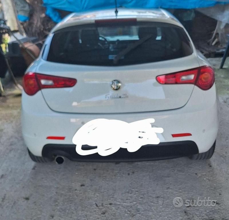 Usata Alfa Romeo Giulietta Exclusive 109 CV (80 kW) 2011 Utilitaria
