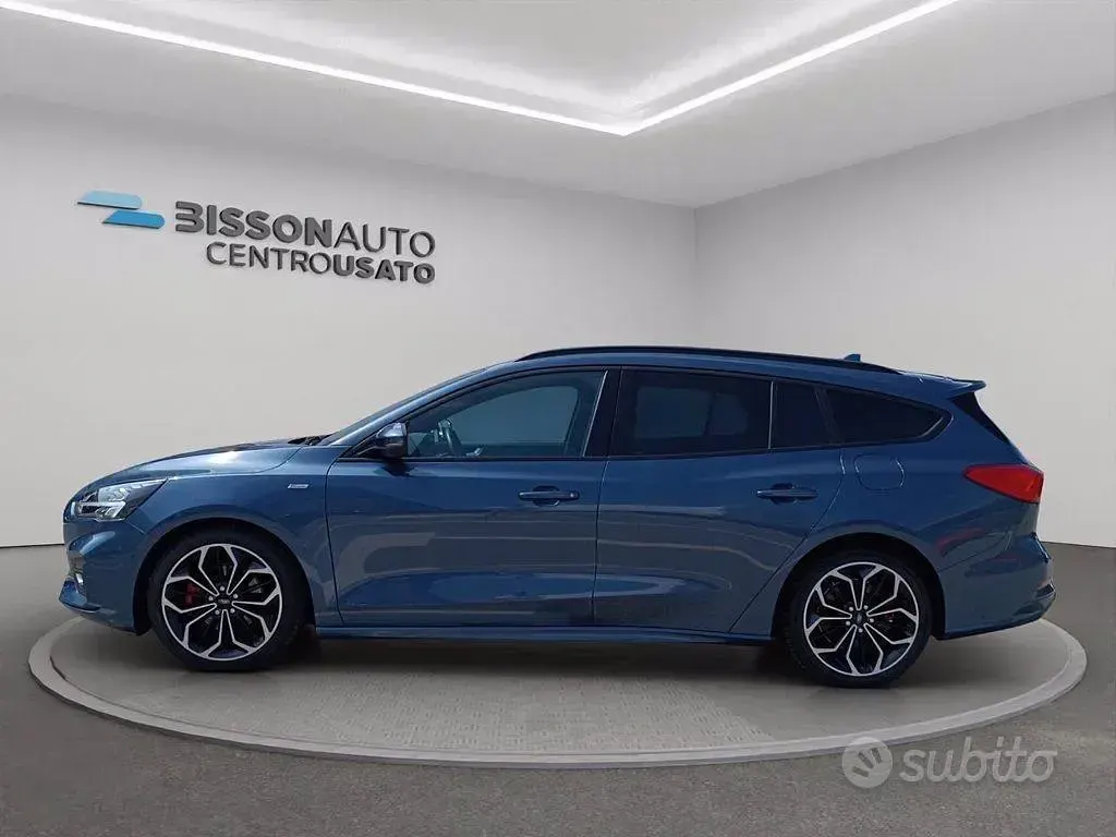 Usata Ford Focus ST-Line 120 CV (88 kW) 2019 Blu Station wagon