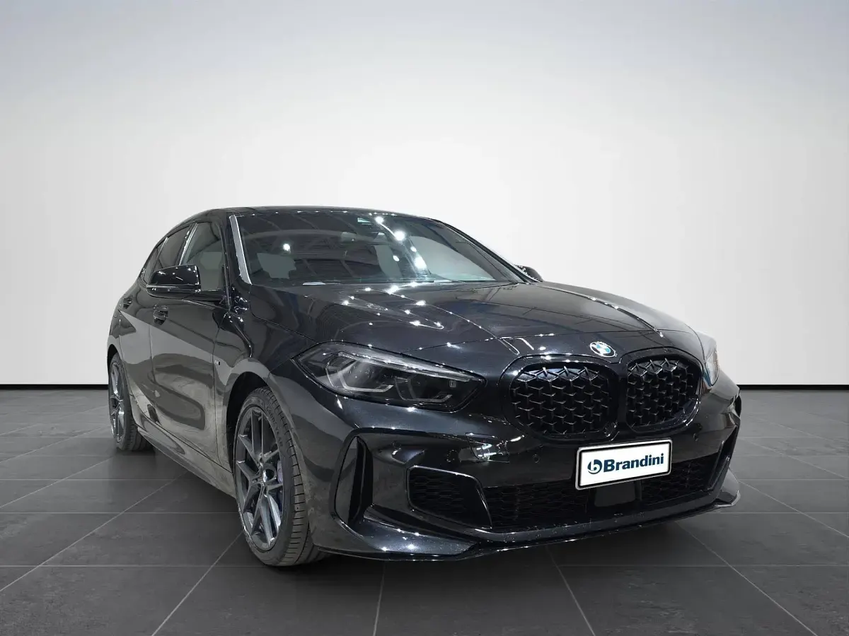 Usata BMW M135 Comfort Edition 306 CV (225 kW) 2022 Nero Utilitaria