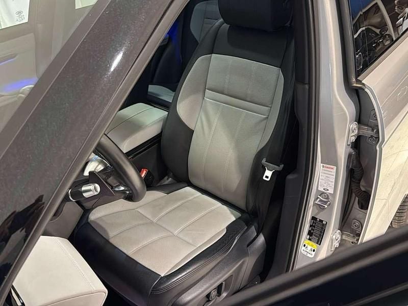 Usata Land Rover Range Rover evoque First Edition 249 CV (183 kW) 2019 Argento SUV