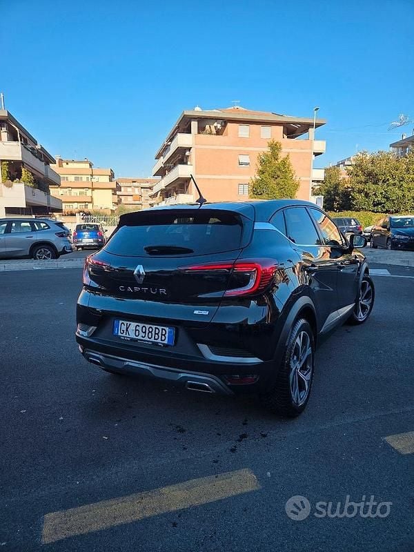 Usado Renault Captur R.S. 101 CV (74 kW) 2022 Negro SUV