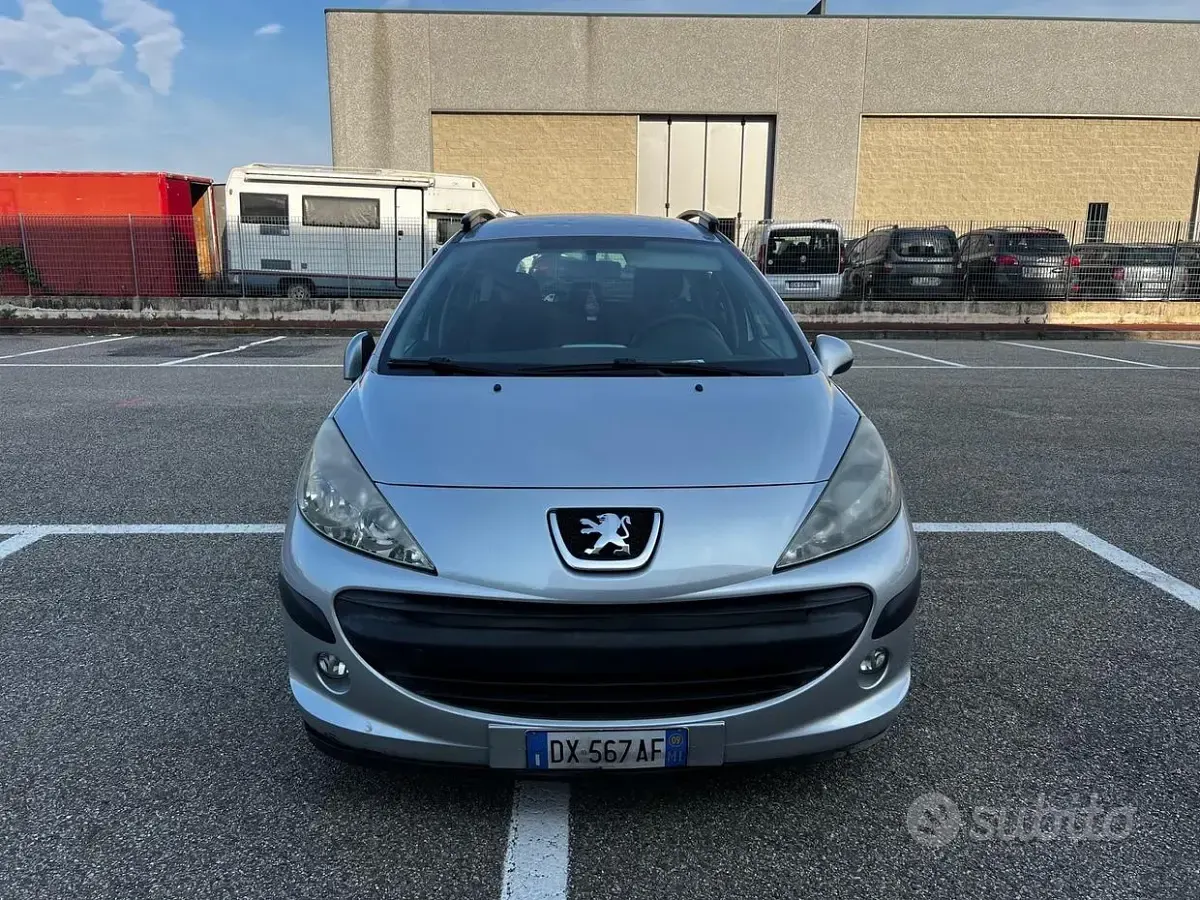 Usata Peugeot 207 73 CV (53 kW) 2009 Grigio Station wagon