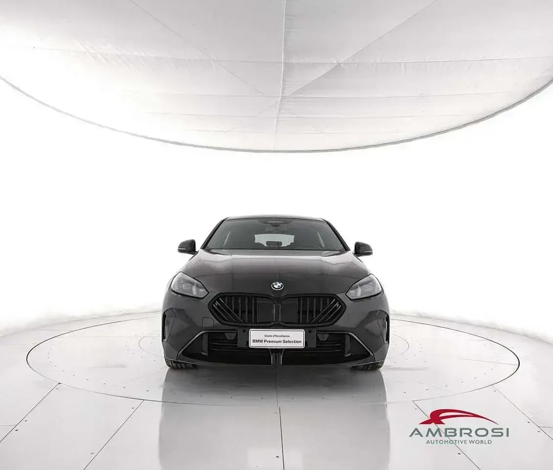 Nuova BMW 118 M Sport 150 CV (110 kW) 2026 Black sapphire metallizzato Utilitaria