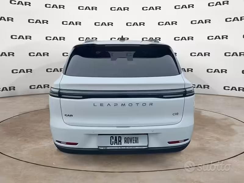 Usata Leapmotor C10 215 CV (158 kW) 2025 Bianco SUV